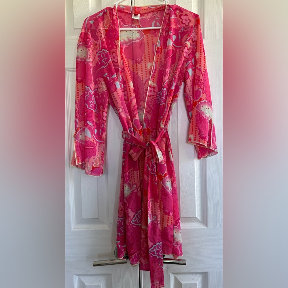 Josie Natori pink floral robe size small